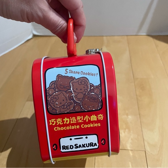 Cute hello kitty red car tin container tin container - Picture 4 of 7